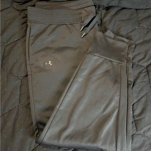 Under Armour cold gear jogger - short length